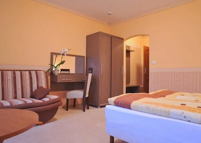 Bed & Breakfast Gosciniec Sandra 3*